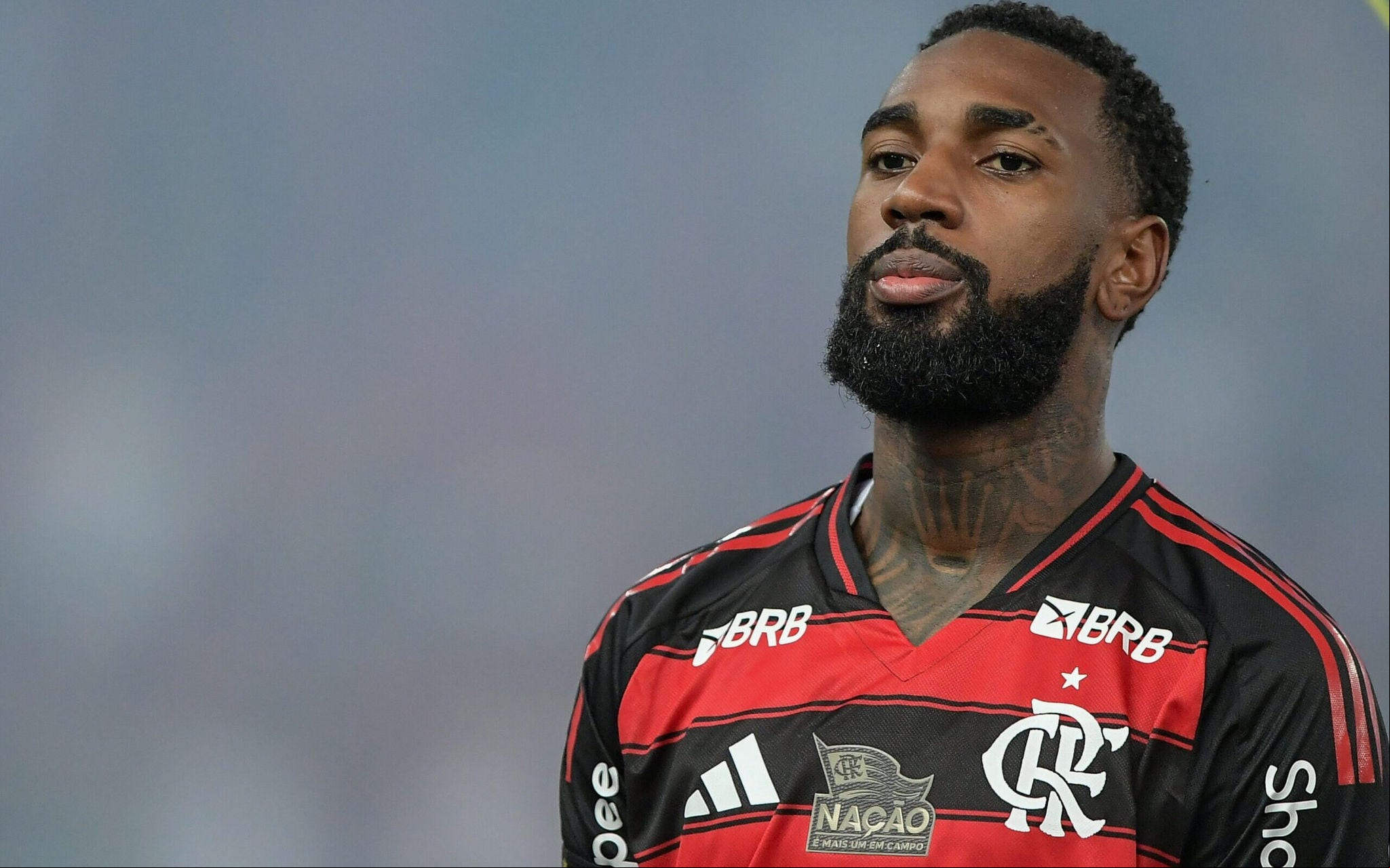 Gerson em ação pelo Flamengo (Foto: Thiago Ribeiro/AGIF)